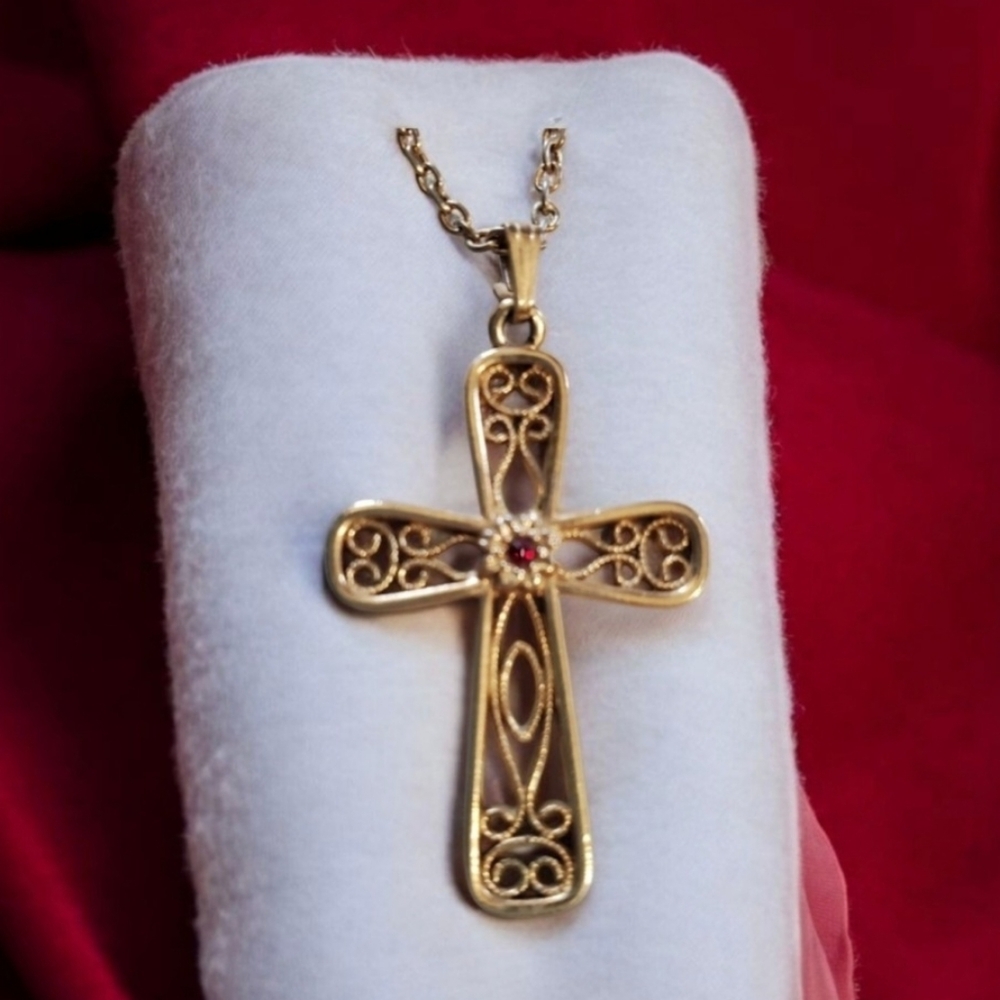 Sarah Coventry Gold Tone Filigree Cross Necklace with Faux Garnet Stone VINTAGE